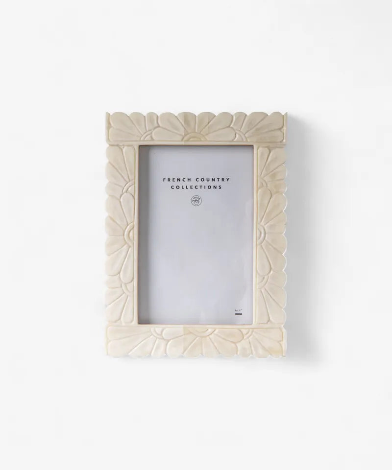 ARIA CARVED FRAME