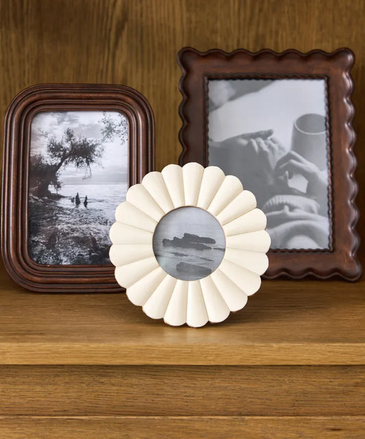 ARIA CARVED FRAME ROUND