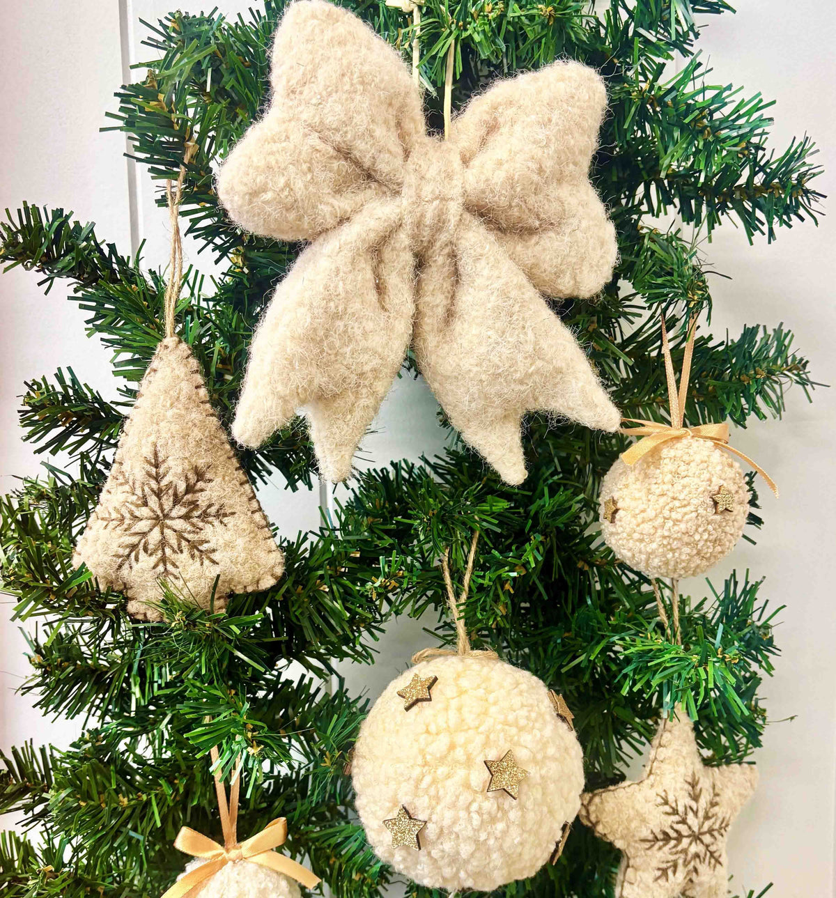 FABRIC BOW DECORATION