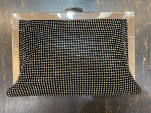 GLOMESH CLUTCH - BLACK