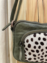 Load image into Gallery viewer, LOTTIE BAG - OLIVE / THUMBPRINT
