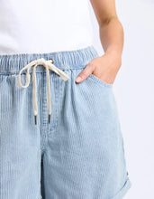 Load image into Gallery viewer, ELM HOLLY STRIPE SHORT