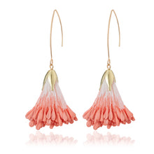 Load image into Gallery viewer, DAISY EARRINGS