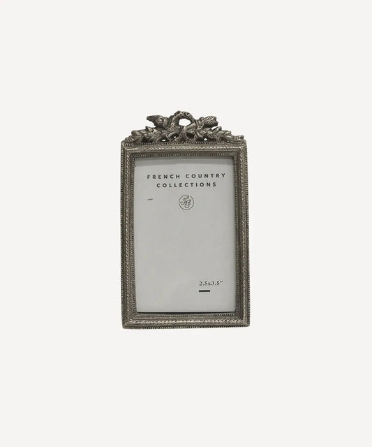 WREATH PHOTO FRAME