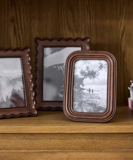 CHESTNUT RIBBED PHOTOFRAME  - 4” X 6”