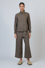 Load image into Gallery viewer, STAND COLLAR LINEN SHIRT - CIGAR