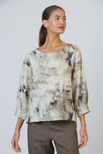 Load image into Gallery viewer, LINEN TOP 3/4 SLEEVE - EMPERADOR PRINT