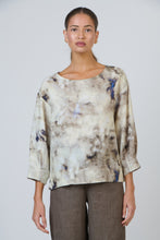 Load image into Gallery viewer, LINEN TOP 3/4 SLEEVE - EMPERADOR PRINT