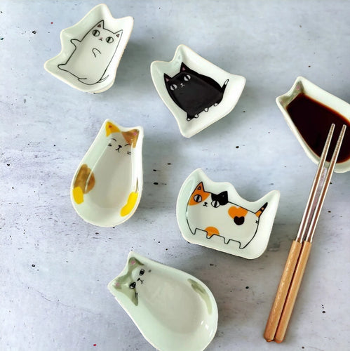 TINY JAPANESE CAT DISH