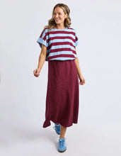 Load image into Gallery viewer, MCKINLEY TEE - PLUM &amp; LIGHT BLUE