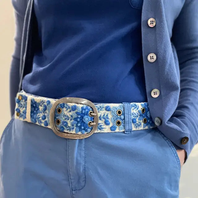 BELT - EMBROIDERED FORGET ME KNOT