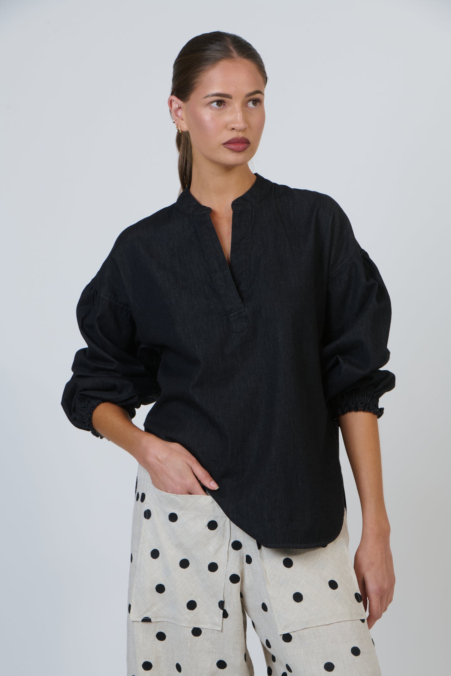 LINEN V-NECK SHIRT - BIKIE