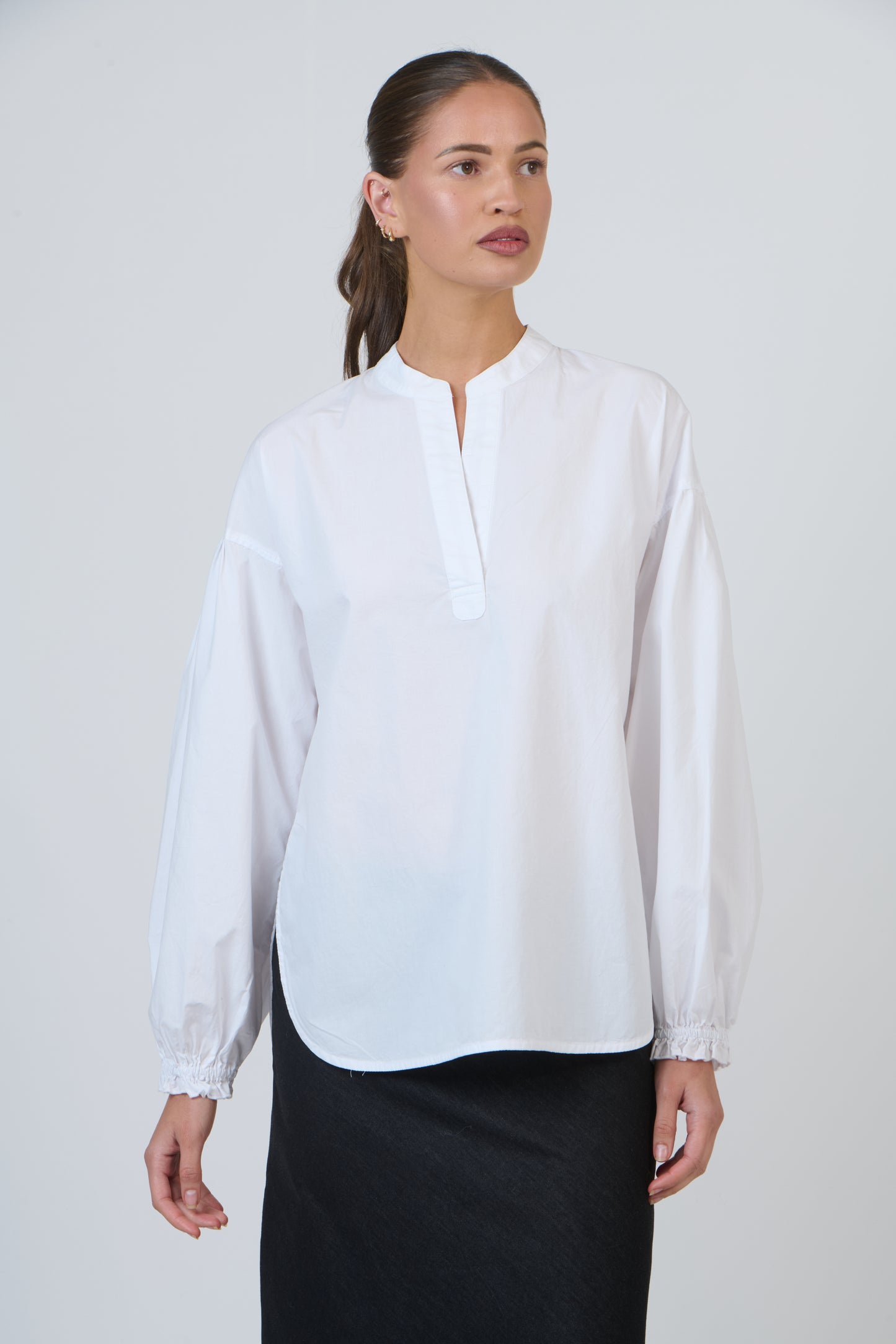 COTTON V-NECK SHIRT - WHITE
