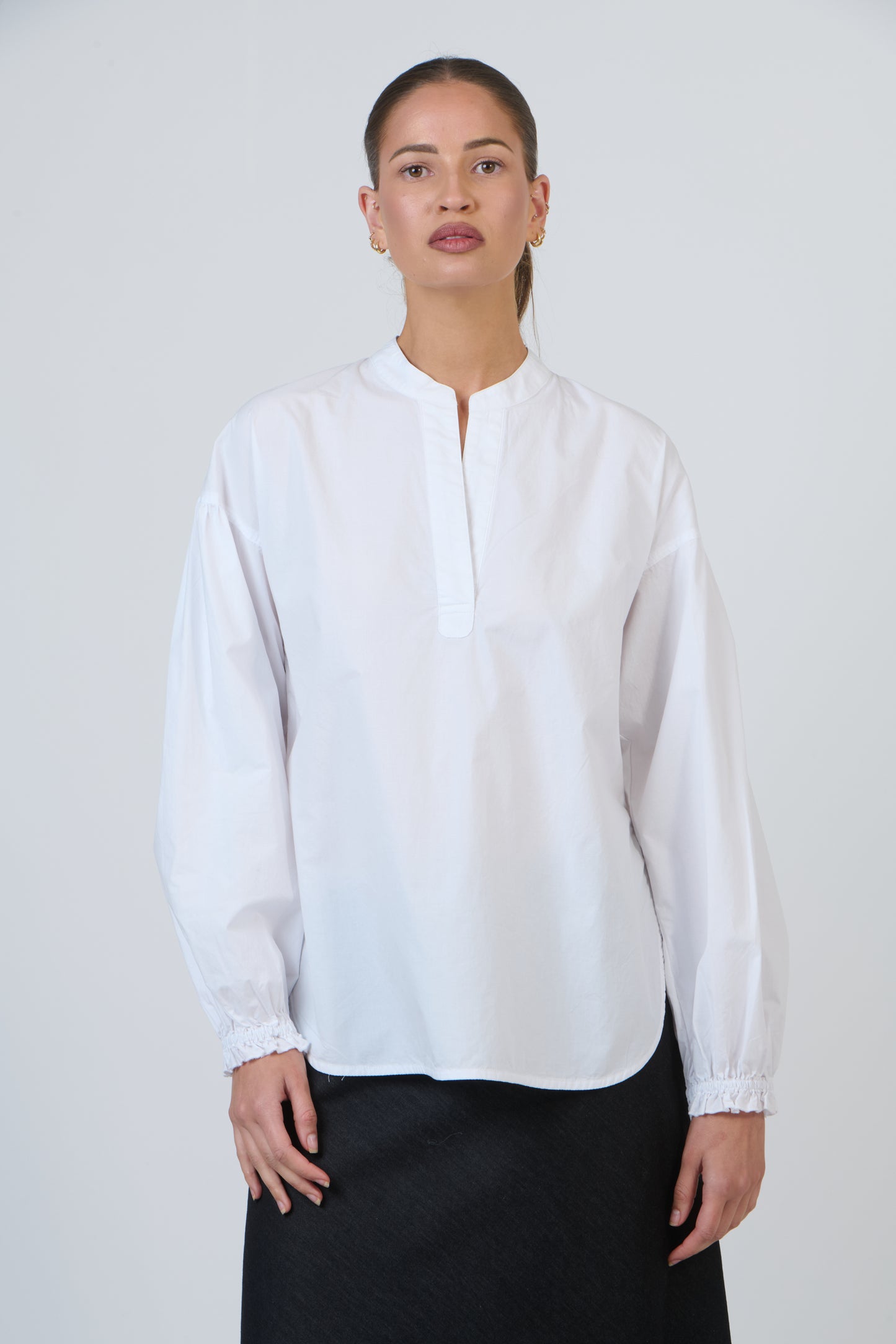 COTTON V-NECK SHIRT - WHITE