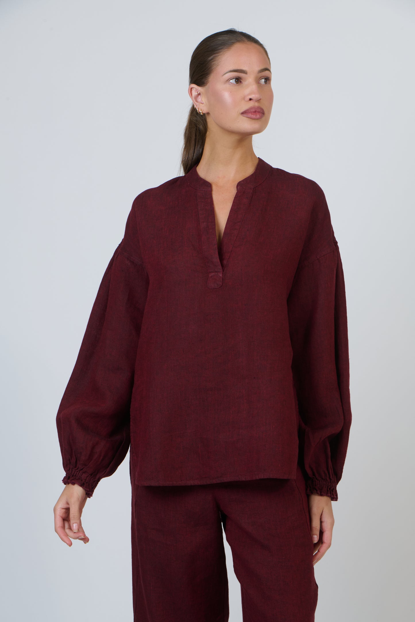 LINEN V-NECK SHIRT - REDWOOD