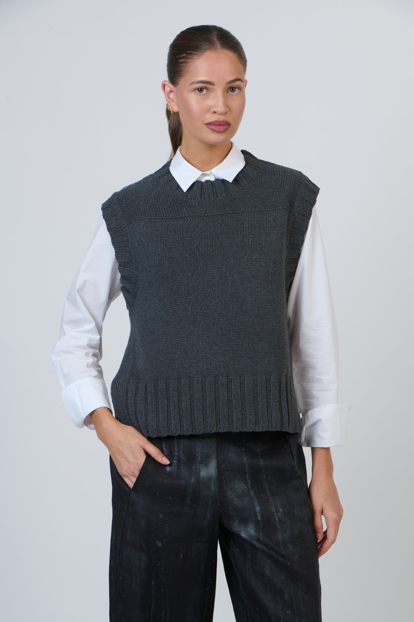 COTTON KNIT VEST - COAL