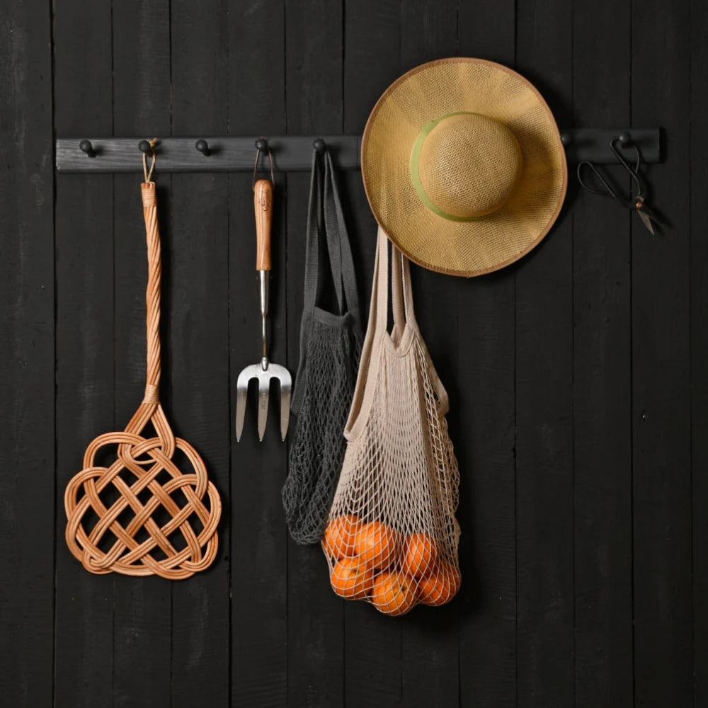 CARPET BEATER