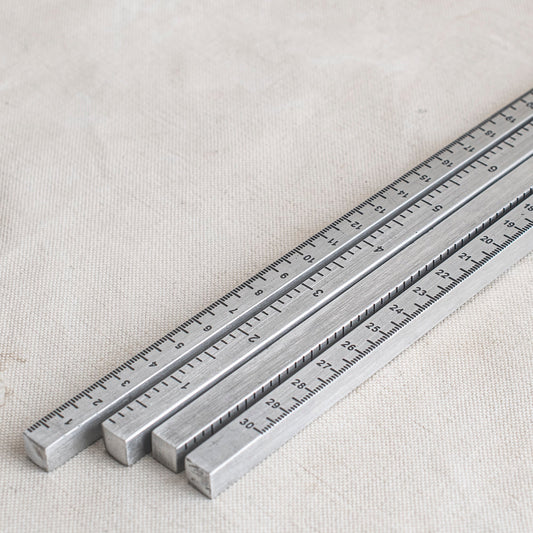 METAL MEASURING ROD/RULER