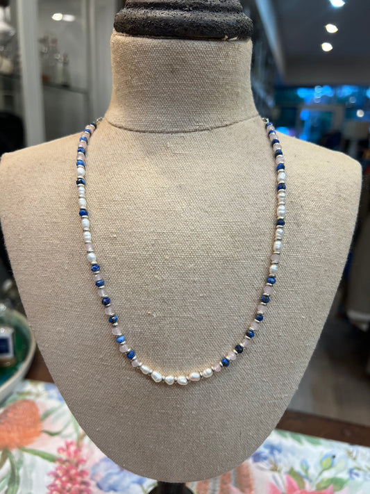 PEARL & GOLD BEADED NECKLACE WITH LAPIS & ROSE QUARTZ