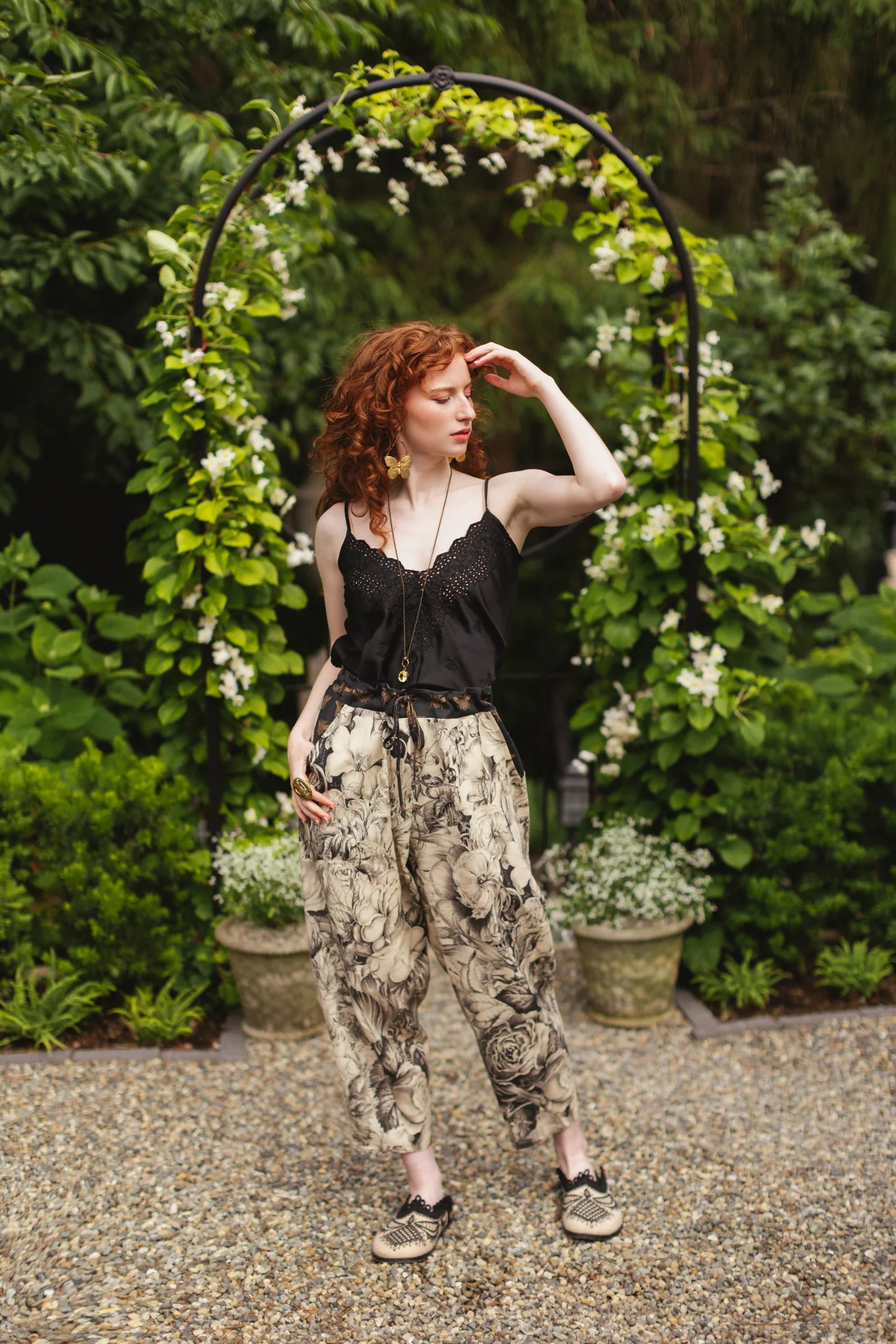 ARTISTS CROPPED PANTS - HONEY AND THE MOON