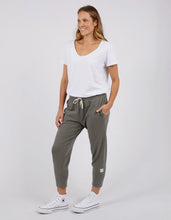 Load image into Gallery viewer, FUNDAMENTAL BRUNCH PANT - KHAKI