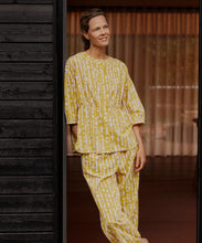 Load image into Gallery viewer, PATA TROUSERS - OIL YELLOW