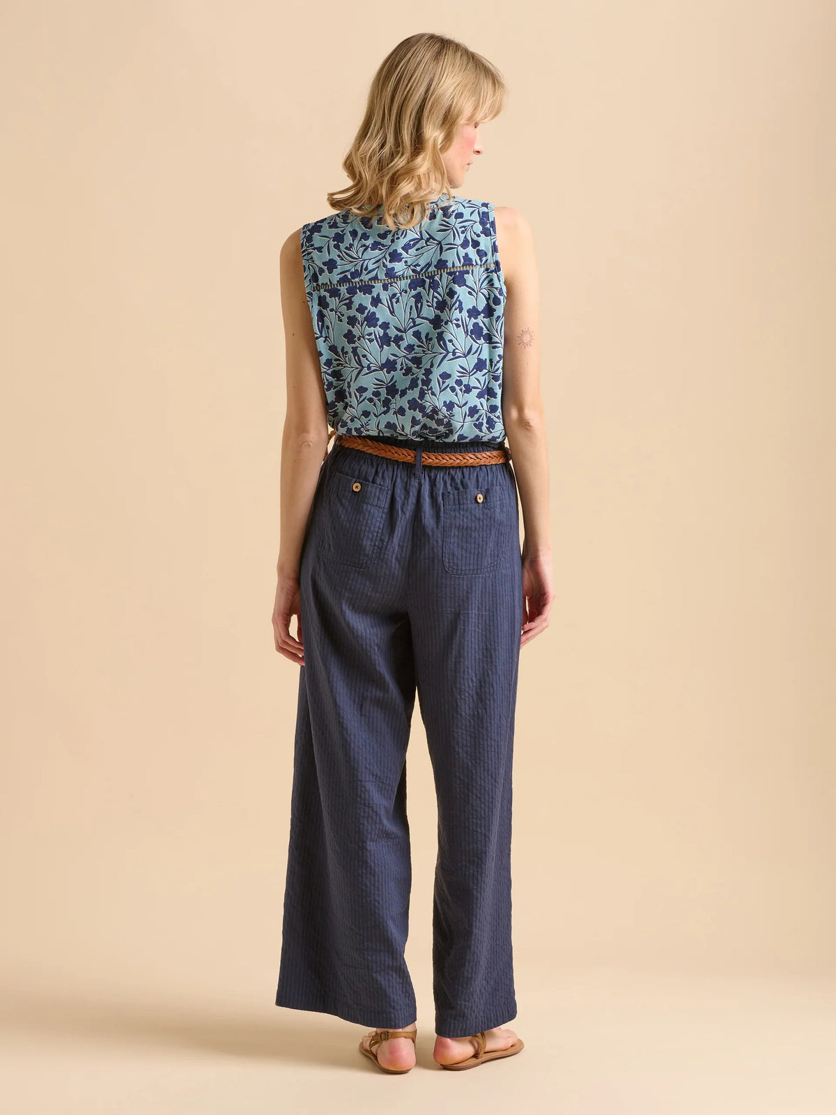 SHADOW FLORAL VEST - BLUE