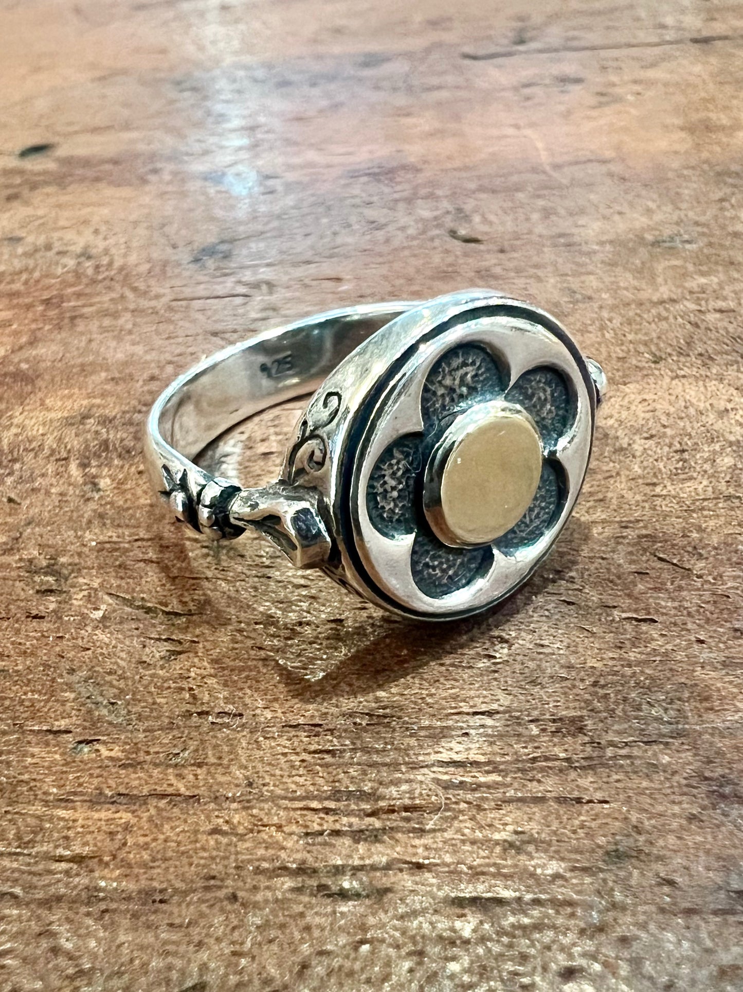BELLIS SILVER & GOLD RING