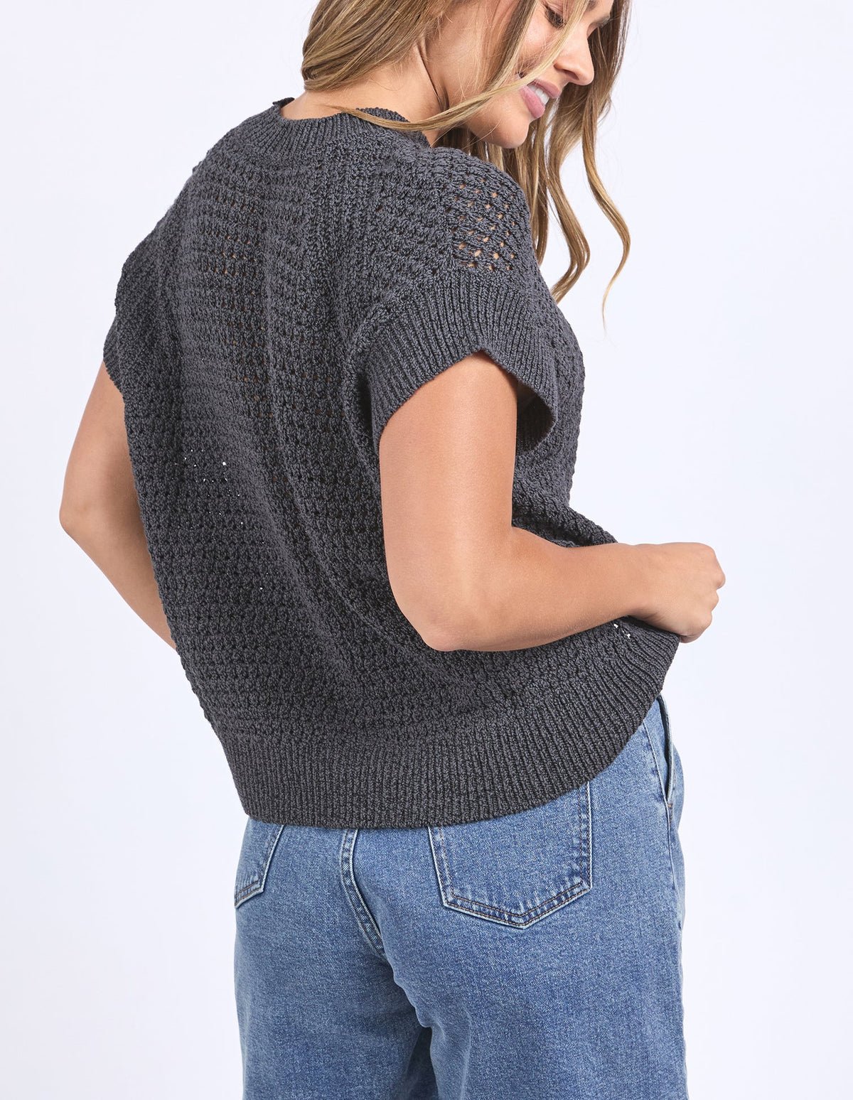 ISLA KNIT VEST - CHARCOAL