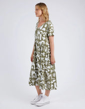 Load image into Gallery viewer, POSTCARD TEE DRESS - KHAKI &amp; CREAM