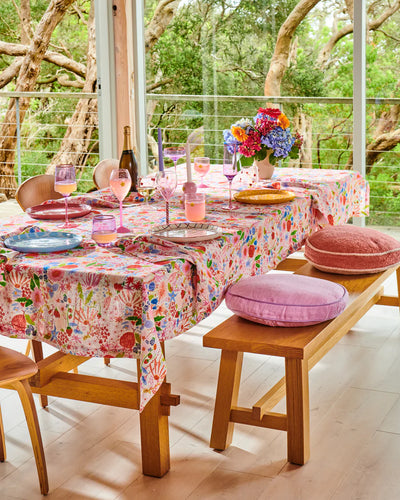 MEANDERING MEADOW LINEN TABLECLOTH