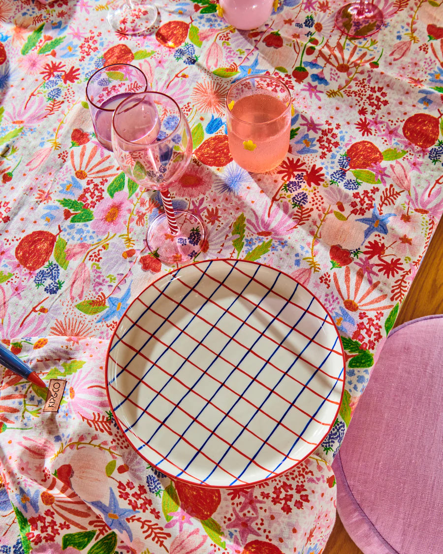 MEANDERING MEADOW LINEN TABLECLOTH
