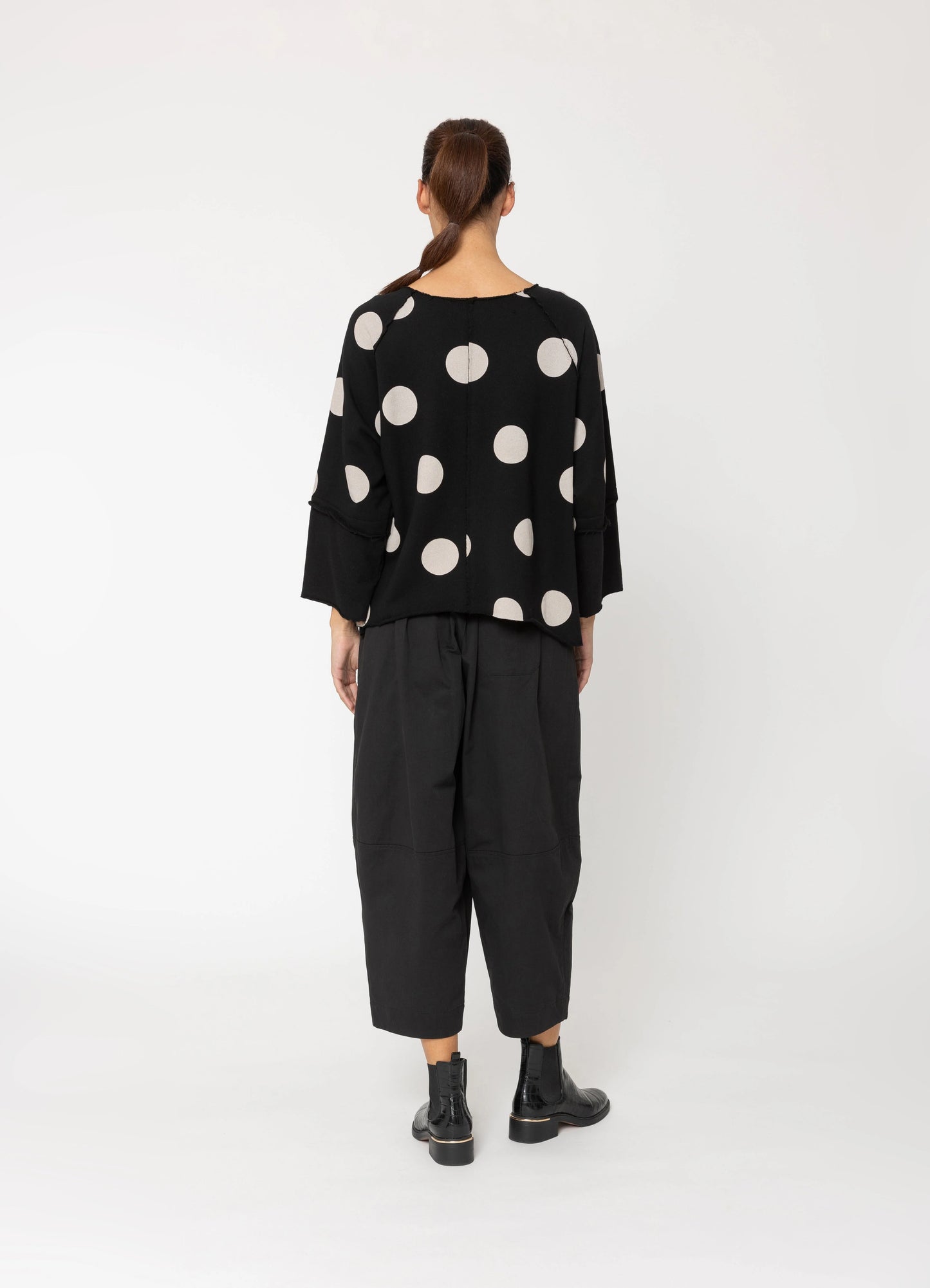 RIZA SWEATSHIRT - BLACK POLKA DOT