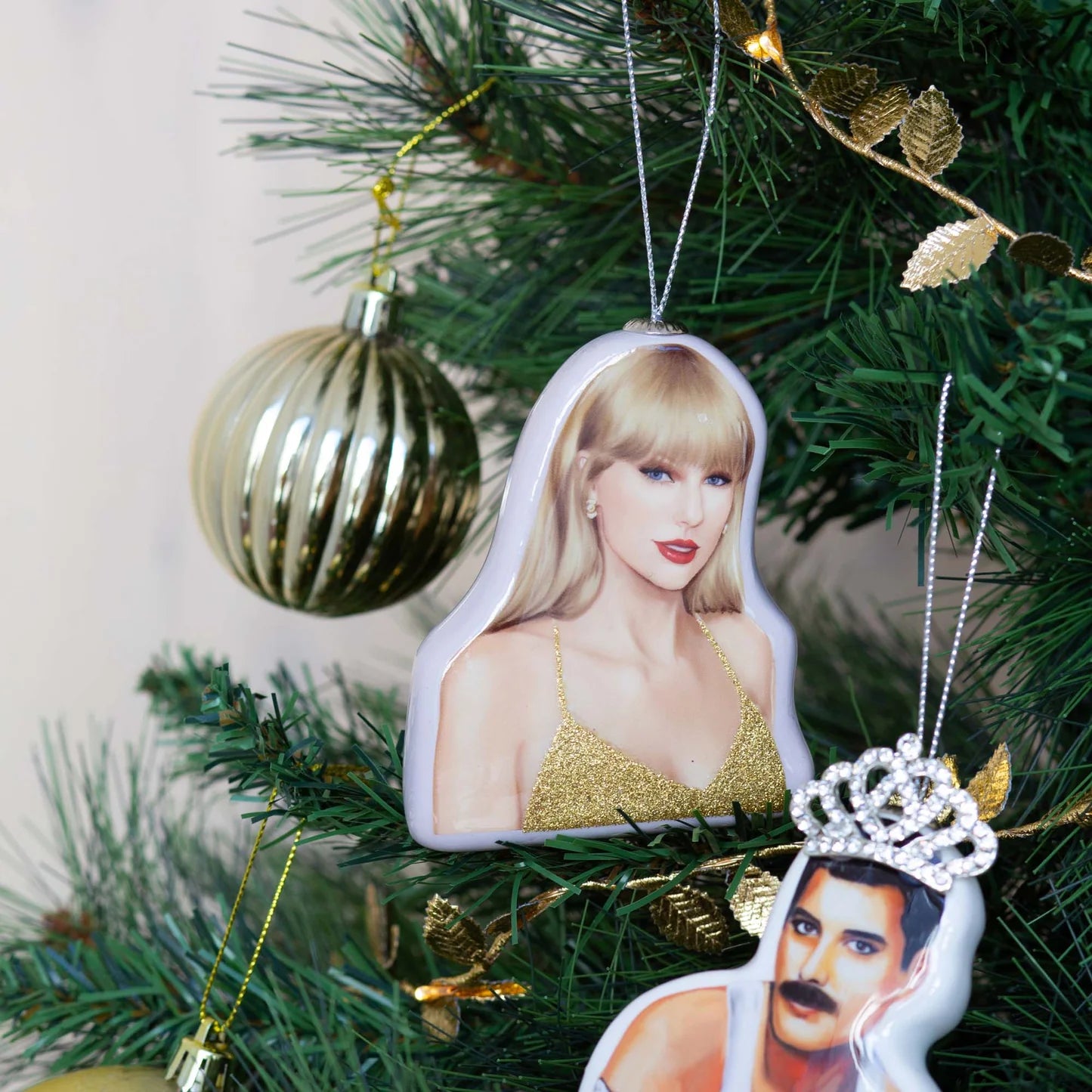 3D CHRISTMAS BAUBLES 24