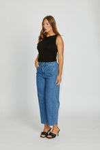 Load image into Gallery viewer, TRURO BARREL LEG JEANS