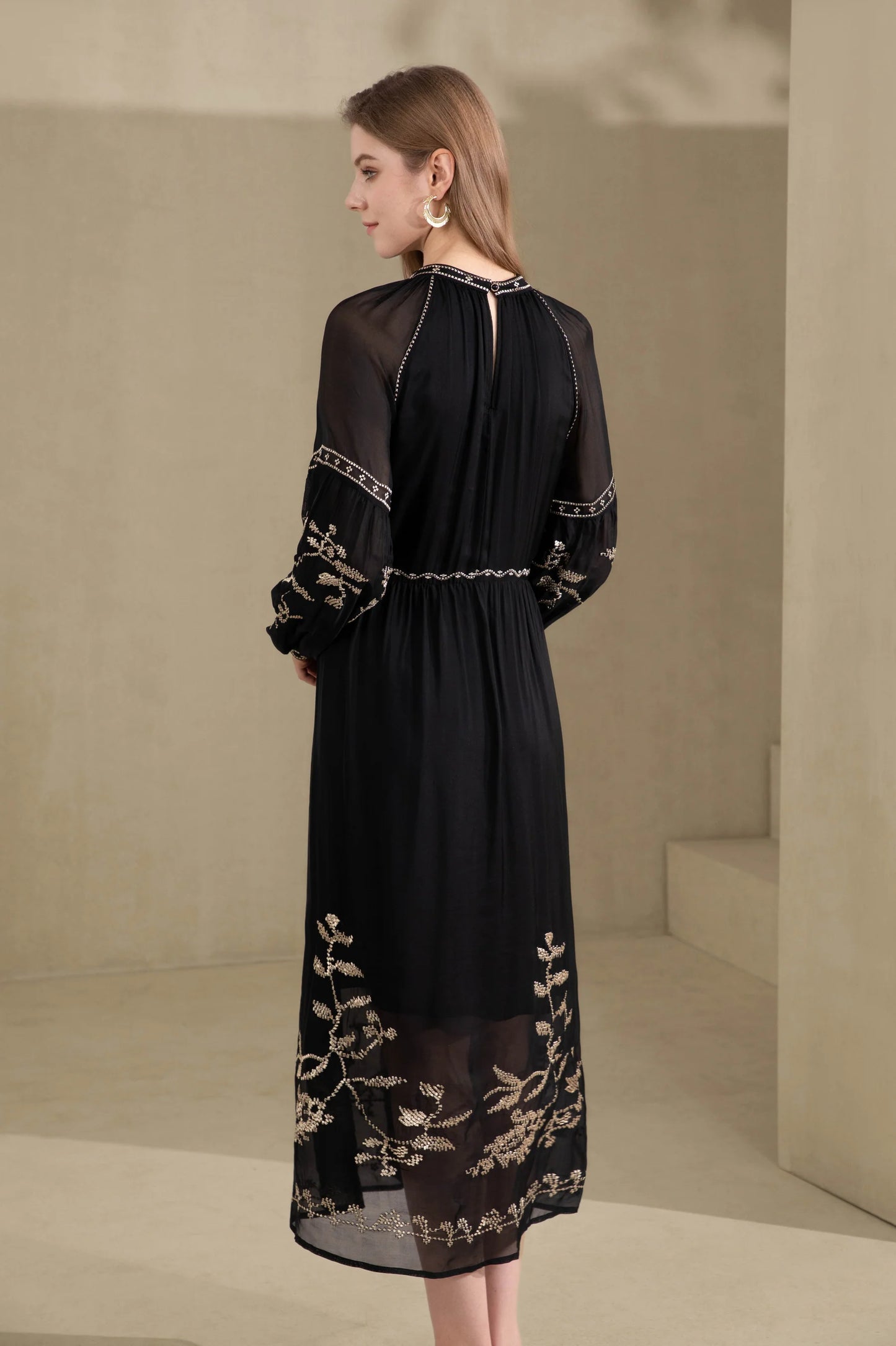 OLIVIANE EMBROIDERED DRESS - BLACK