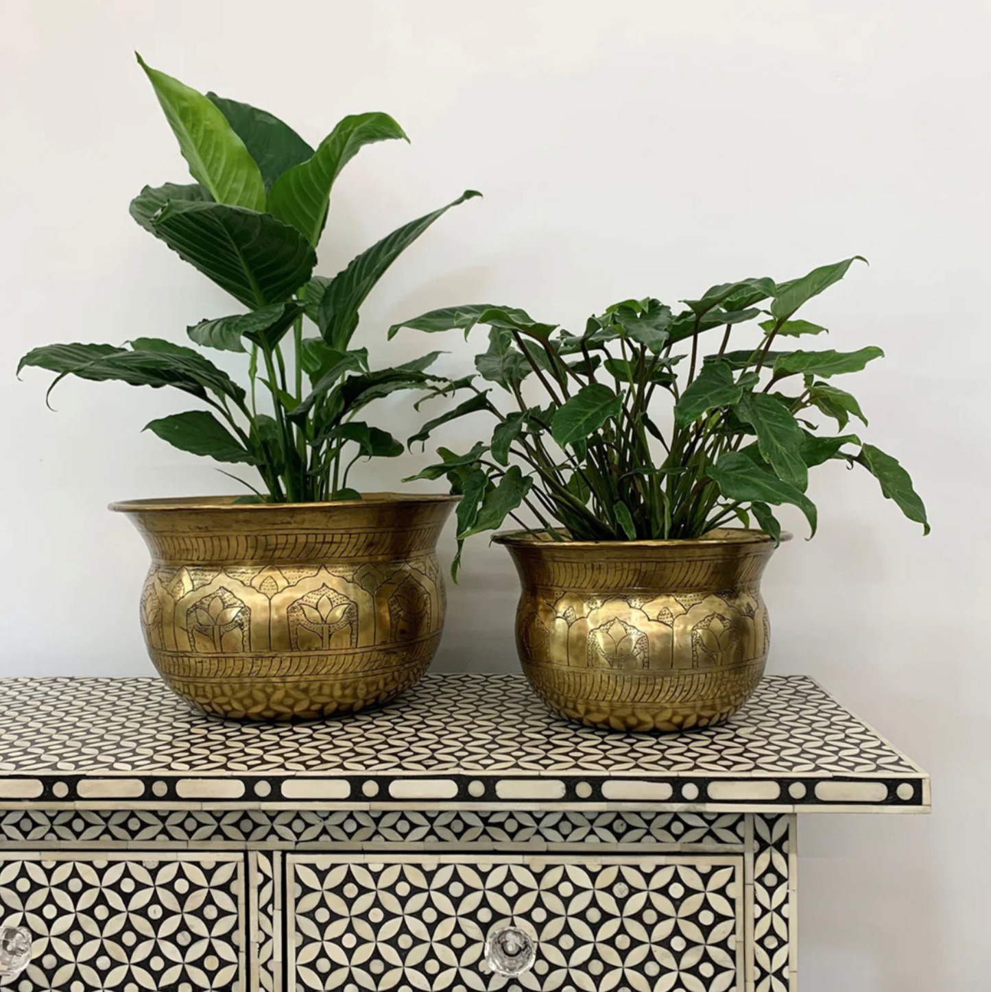 Moghul Planter - Medium - Antique Gold