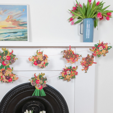 Load image into Gallery viewer, RED BOUQUET GARLAND