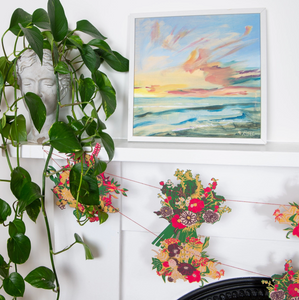 RED BOUQUET GARLAND