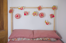 Load image into Gallery viewer, VALENTINES SEWN GARLAND