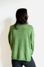 Load image into Gallery viewer, JUMPER WITH POCKET - GREEN