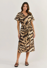 Load image into Gallery viewer, LINEN DRESS - WILDCAT