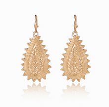 Load image into Gallery viewer, MACY EARRINGS