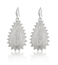 Load image into Gallery viewer, MACY EARRINGS