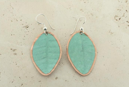 WIDE LEAF COPPER PATINA LEAF EARRINGD