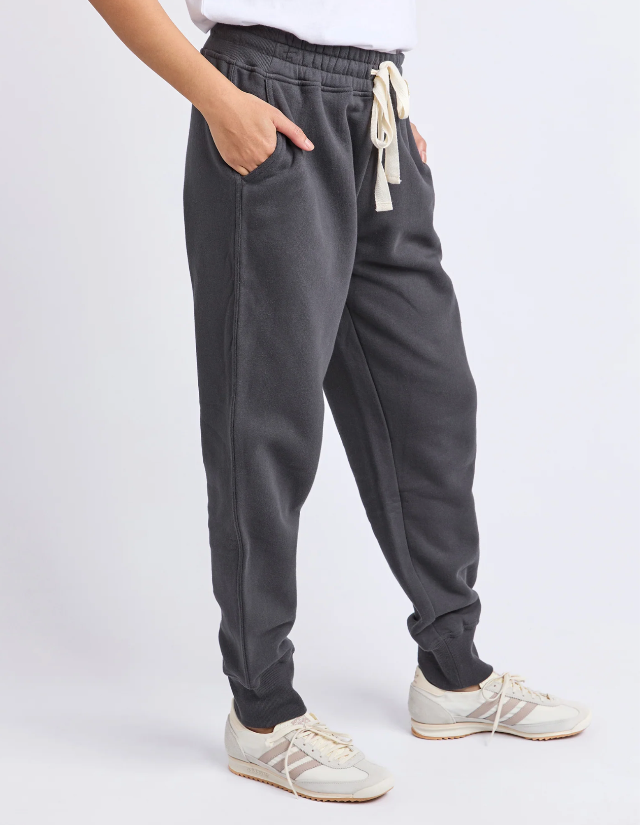 COLLEGE TRACK PANT - COAL