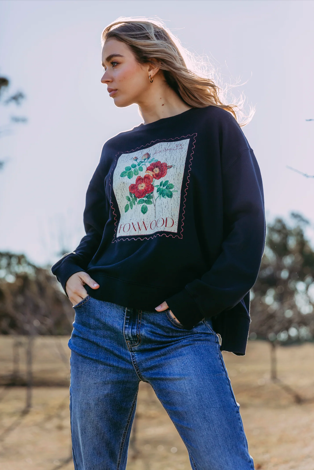 STAMPED FLORAL CREW - BLACK