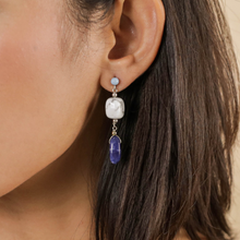 Load image into Gallery viewer, POST EARRINGS WITH MINI BLUE TOP