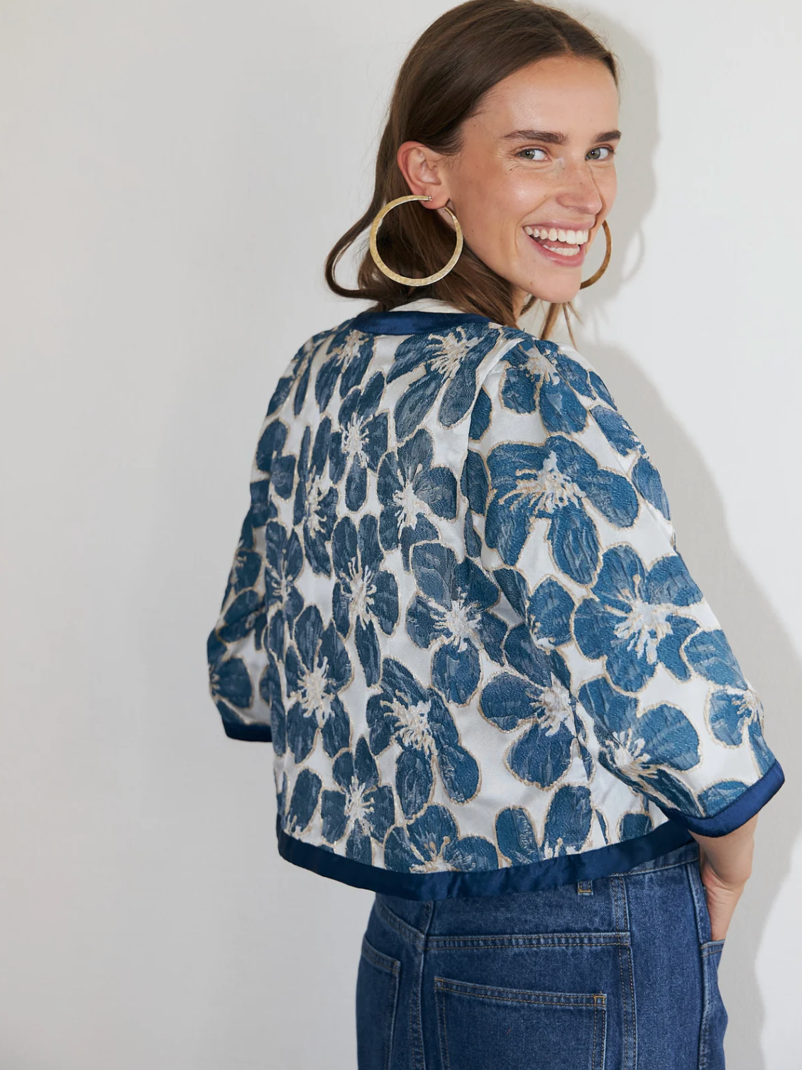 TRINE SHORT JACKET - BLUE