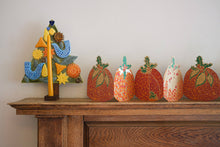 Load image into Gallery viewer, CHRISTMAS PUDDING CONCERTINA GARLAND